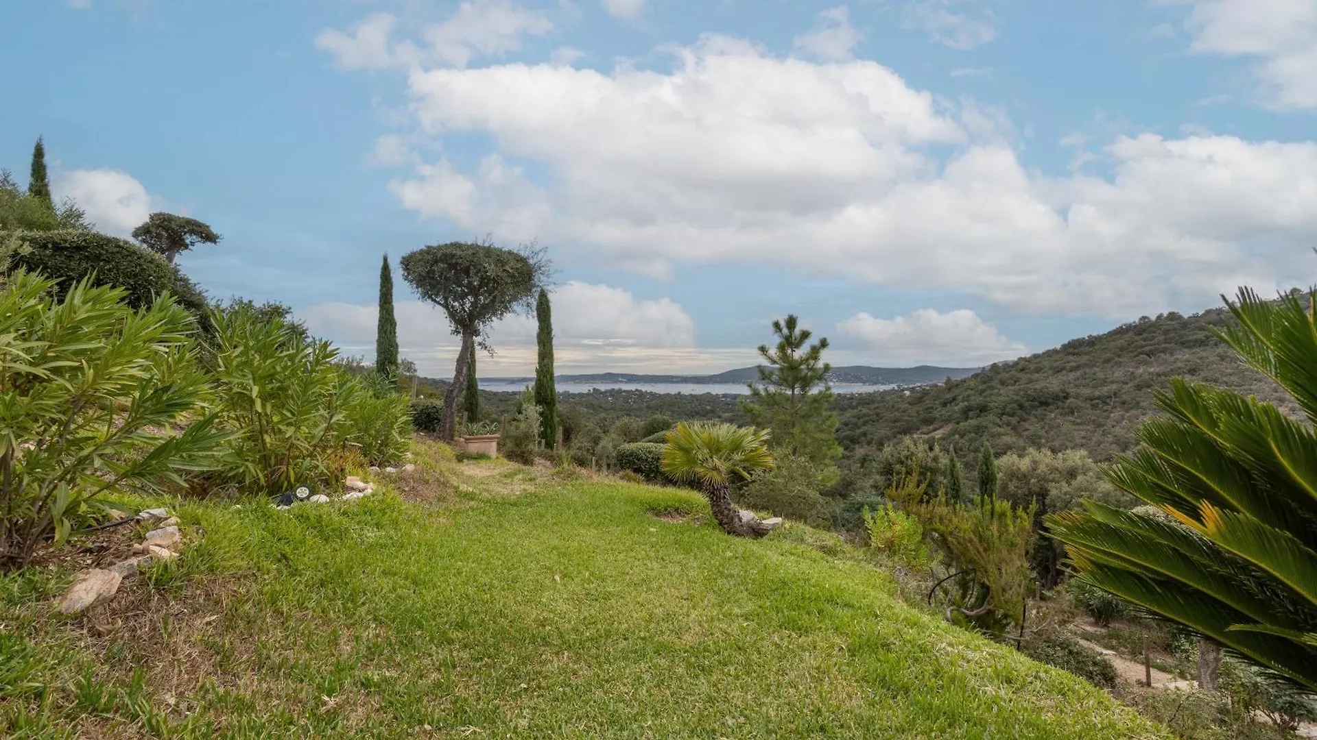 Villa Avec Piscine Et Vue Mer 格里莫
